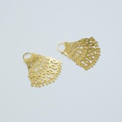Earring 4 (medium-gold) by Sayumi Yokouchi