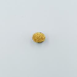 5 Small pin by Sayumi Yokouchi