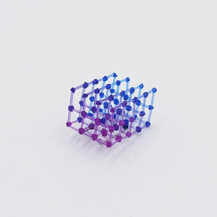Cube Pin_Blue Purple by Floor Mommersteeg